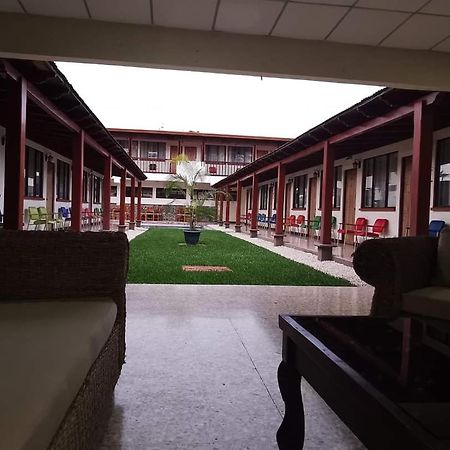Hotel La Siesta Либерия Екстериор снимка