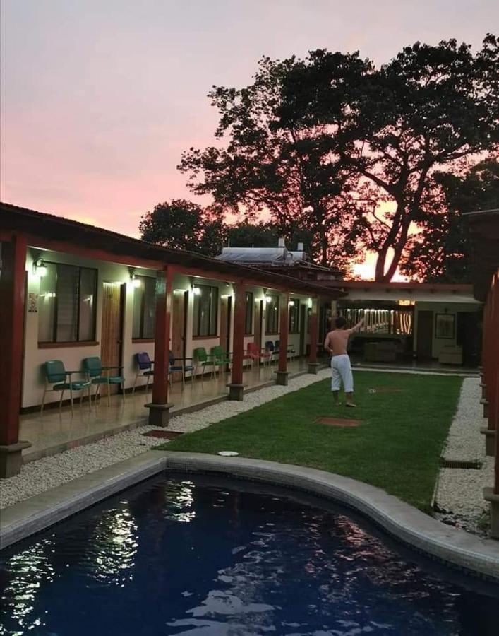 Hotel La Siesta Либерия Екстериор снимка